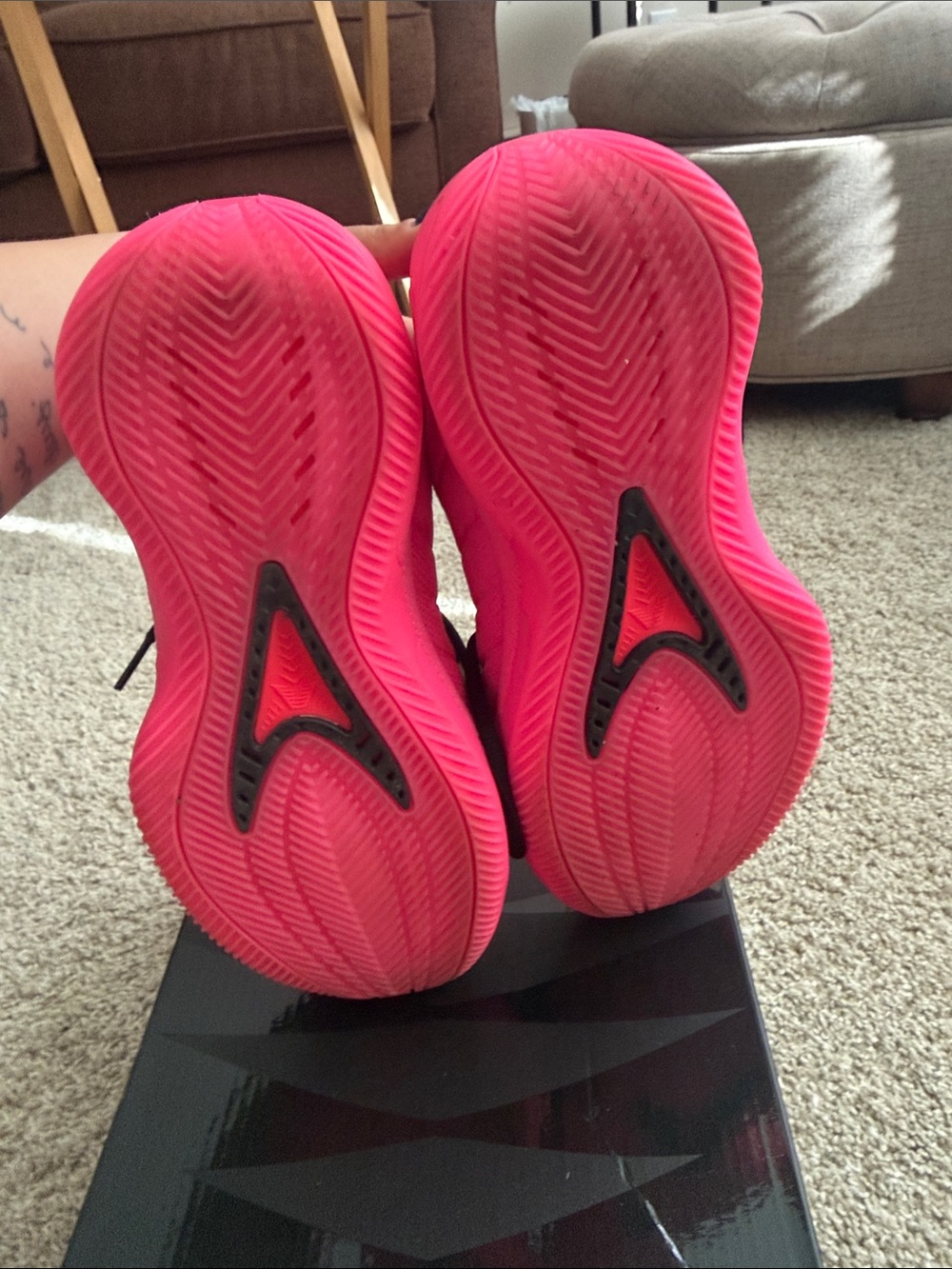 Pink AE2s - Picture 3 of 4